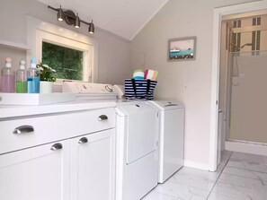 Towels, soap, toilet paper - Immaculate Year Round Cottage Steps from the Beach Sleeps 6 (Madison)