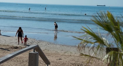 5-Bedroom House in Les Sables-d'Olonne with WiFi & Private Parking