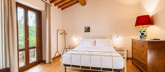 Villa Il Melograno - Four Bedroom Villa, Sleeps 8