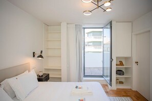 4 dormitorios, escritorio, tabla de planchar con plancha y wifi