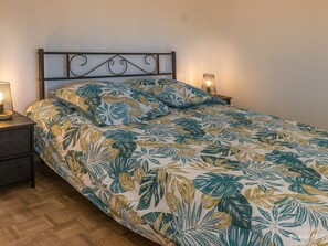 2 bedrooms, free WiFi - Renovated Fisherman's House in Riantec with Garden and Veranda (Riantec)