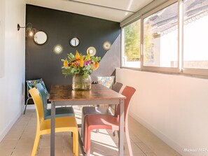 Dining - Renovated Fisherman's House in Riantec with Garden and Veranda (Riantec)