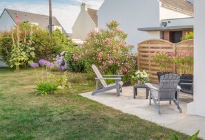 Terrace/patio - Renovated Fisherman's House in Riantec with Garden and Veranda (Riantec)