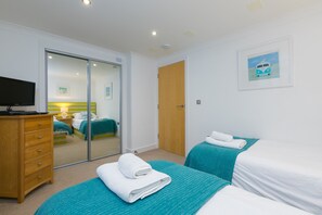 Cottage | 2 bedrooms, individually decorated, individually furnished, free WiFi - Tides (St Ives)