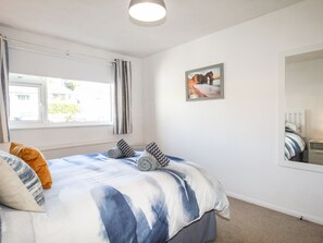 2 bedrooms, individually decorated, individually furnished, free WiFi