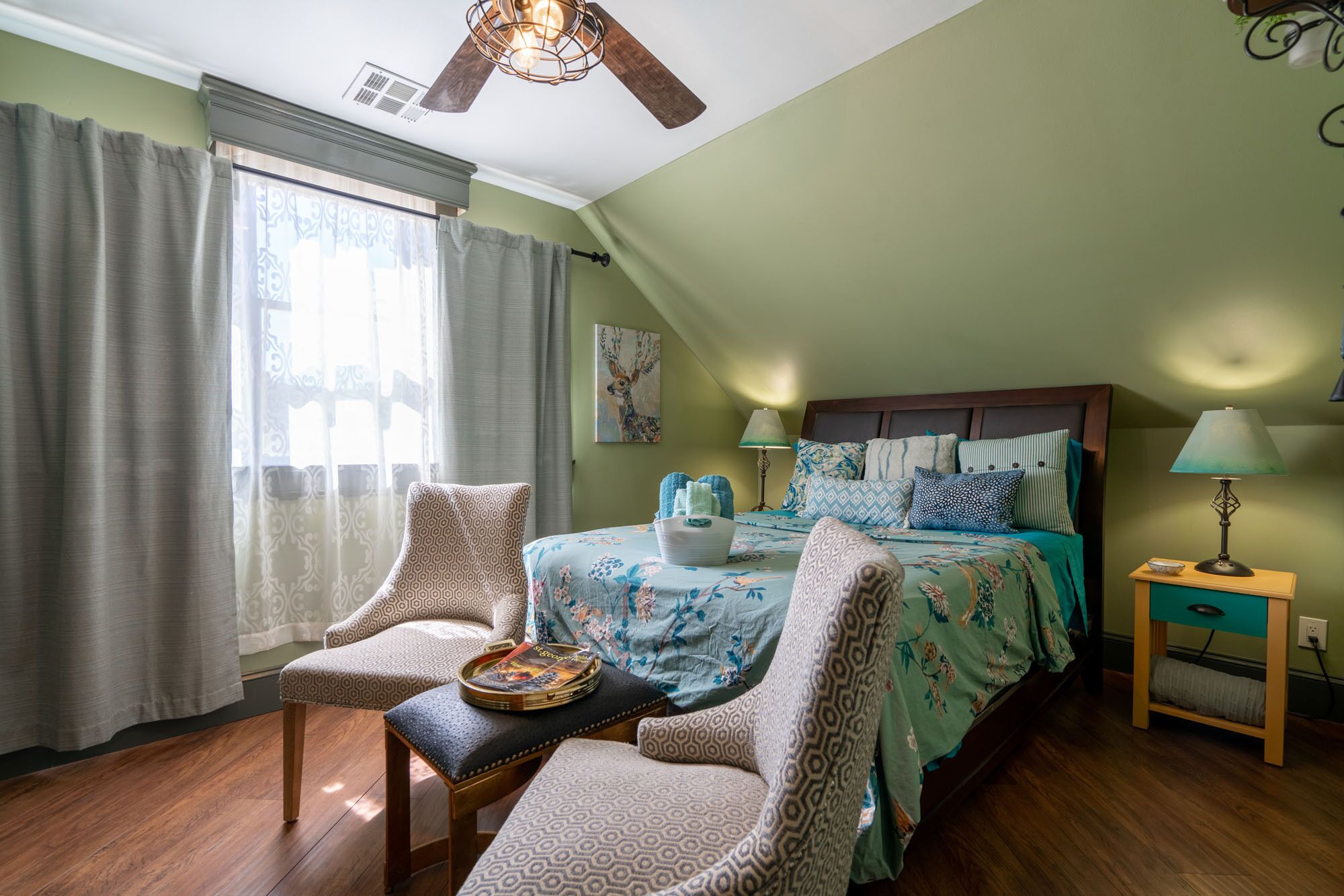 7 chambres, bureau, fer et planche à repasser, Wi-Fi gratuit