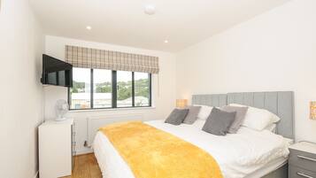 3 bedrooms, individually decorated, individually furnished, free WiFi