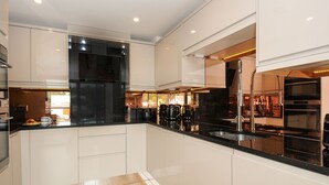 Ảnh chưa phân loại, 5 trong số 30 ảnh, nút