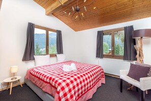 5 habitaciones, tabla de planchar con plancha y wifi gratis 