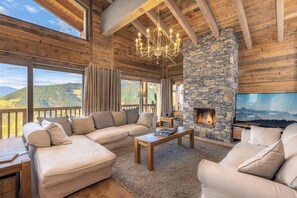 Smart TV, fireplace, books, stereo - Chalet Micheline - Four Bedroom Chalet, Sleeps 10 (Riddes)