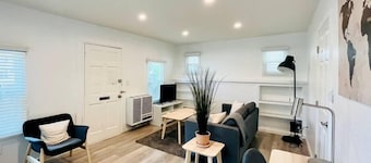 1BR Redondo Home by Just Bring Your Toothbrush