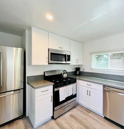 1BR Redondo Home by Just Bring Your Toothbrush