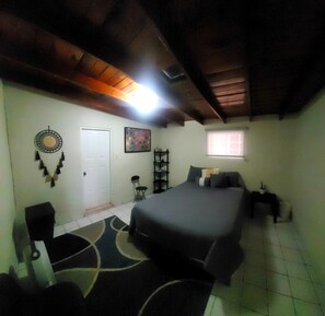 2 habitaciones, tabla de planchar con plancha y wifi gratis 