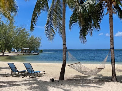 "Mai Kai" Recently renovated Oceanfront Ground Floor Condo - Kaibo Yacht Club II
