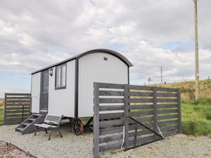 Exterior - Shepherds Hut (Dunvegan)