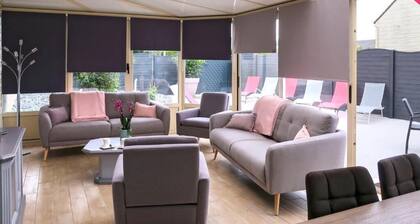 Gîte "Les brigadies" sleeps 8, 1km from the sea!