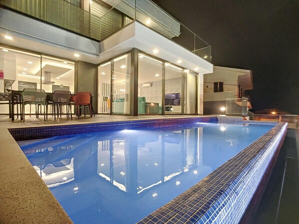 4 bedrooms