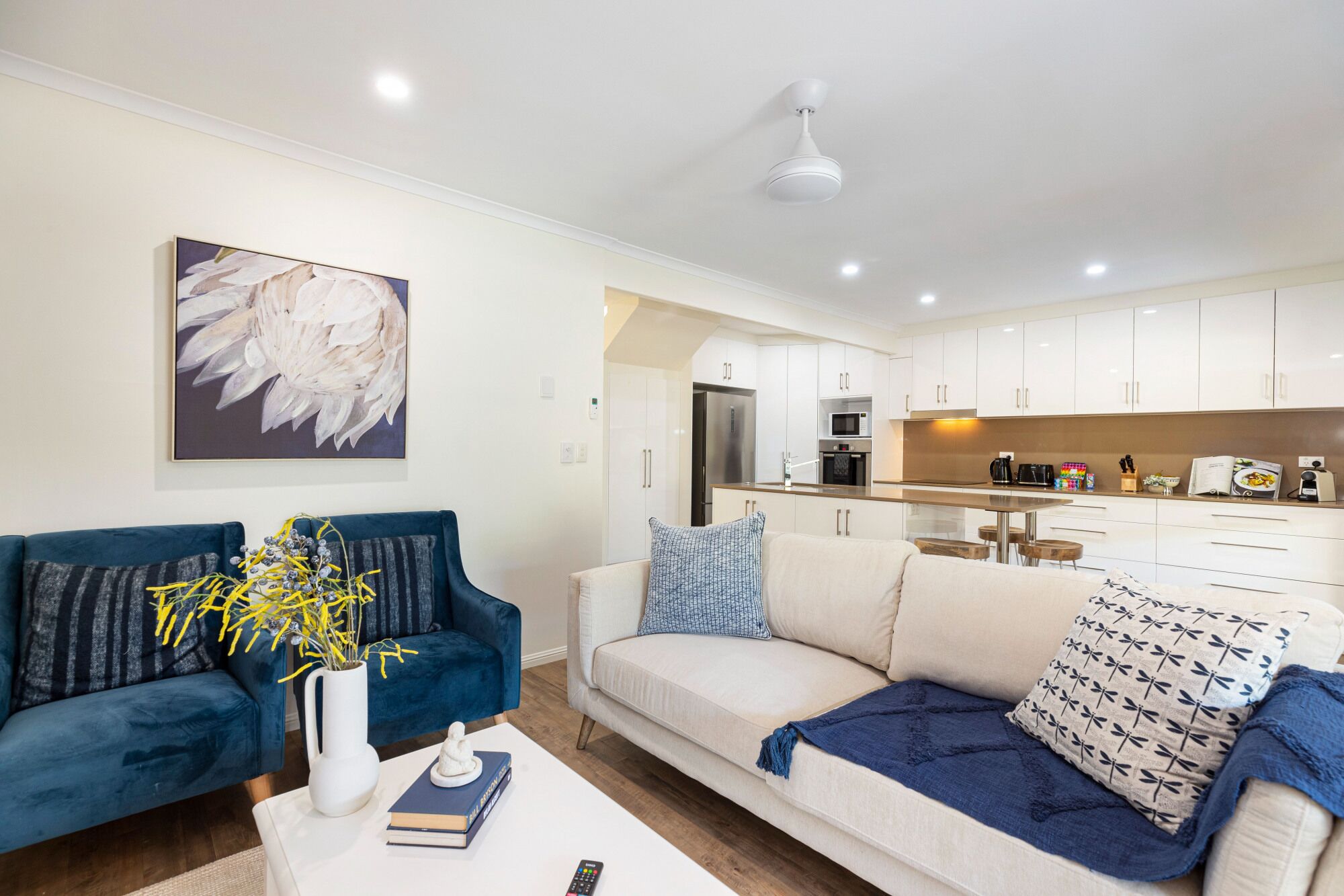 Cosy 3-Bed Townhouse By Shops and Bowls Club