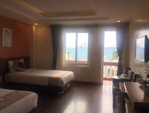 1 bedroom - Lien Minh Hostel & Homestay- Family Balcony Room With Mountain View (Sa Pa)