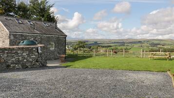 Cottage | Property grounds