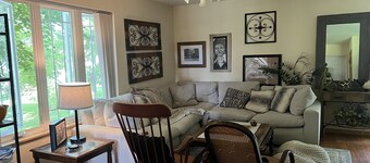 7 blocks from downtown cheese days!