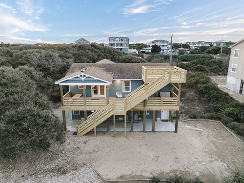 EV Charging Outer Banks Haven Walk to Beach Pet Friendly New Kitchen Outdoors