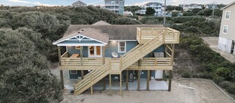 EV Charging Outer Banks Haven Walk to Beach Pet Friendly New Kitchen Outdoors