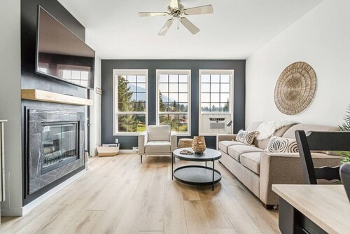 Fairmont Oasis | Luxury | Views | Bright | Nature