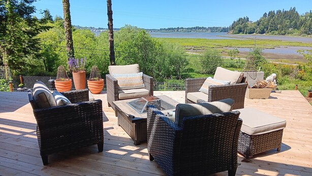 Terrace/patio - Gypsy by the Bay with Fireplace (North Bend)