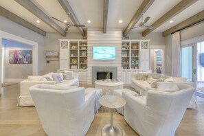 Smart TV, fireplace, printers - Peaceful escape 2 blocks from beach, short walk to Seaside (Santa Rosa Beach)