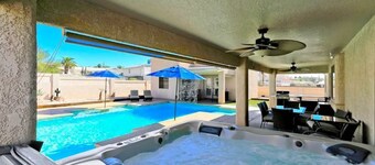 PARADISE Vacation Home w/ RV Parking