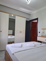 Family Apartment | 1 bedroom, free cribs/infant beds, rollaway beds, bed sheets