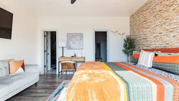 4 quartos, escrivaninha, ferros/tábuas de passar roupa