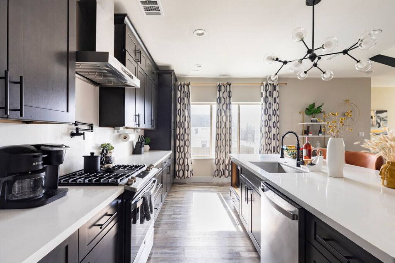 雪櫃、微波爐、焗爐、爐具