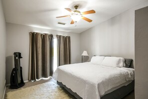 3 bedrooms, iron/ironing board, free WiFi, bed sheets - Clarkdale Charm-Near Jerome, Sedona, Wineries! (Clarkdale)