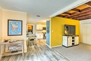 Interior - Waterfront Home: Spectacular On-Site Fishing! (Panacea)