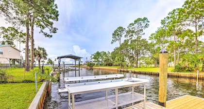 Waterfront Home: Spectacular On-Site Fishing!