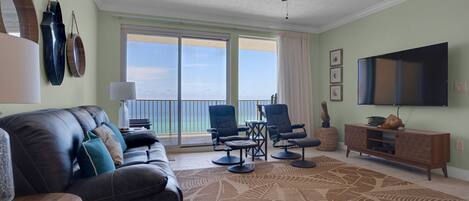 Lägenhet - flera sängar - bubbelpool | Vardagsrum | Tv