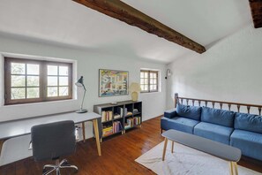 TV, fireplace, offices
