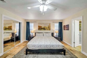 3 bedrooms, desk, iron/ironing board, WiFi