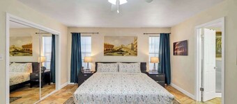 Arcade Escape: Ping Pong, Grill, 6 Miles to Beach