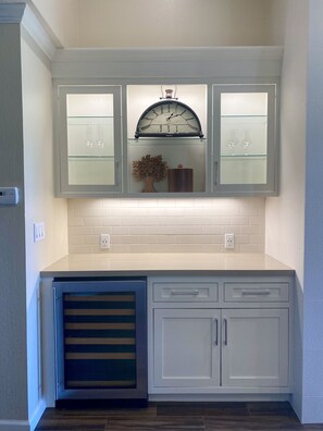 Interior - Quiet Wine Country Club Retreat - Sleeps 4 (Napa)