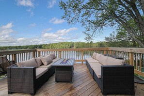 Terrace/patio - Waterfront Lakehouse: Lakefront, Views, Sauna, Kayaks, Games, Pinball, and more (PoconoLake)