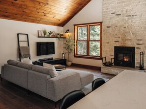 Smart TV, fireplace, table football, books - La Canopée | Spa | Plein-air Mont-Blanc/Mont-Tremblant (Mont-Blanc)