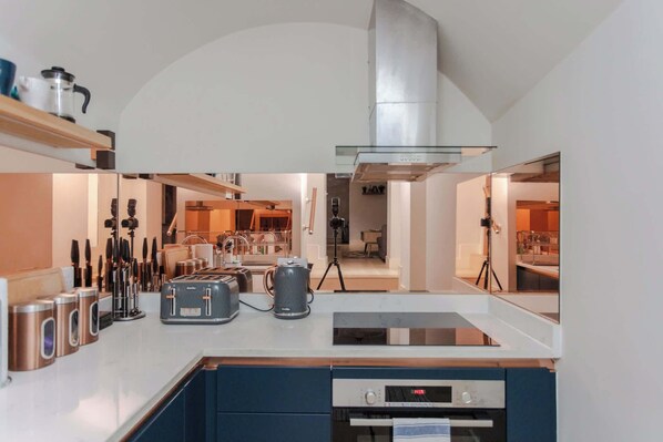 Fridge, microwave, oven, stovetop