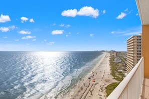 Apartment, Mehrere Betten, Whirlpool | Strand | Am Strand