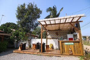 Front of property - Rumah Pantai cabanas de aluguel (Garopaba)