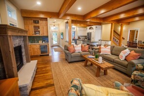 Smart TV, fireplace - 4678 on Glen Lake - Beautiful Luxury Cottage (Maple City)