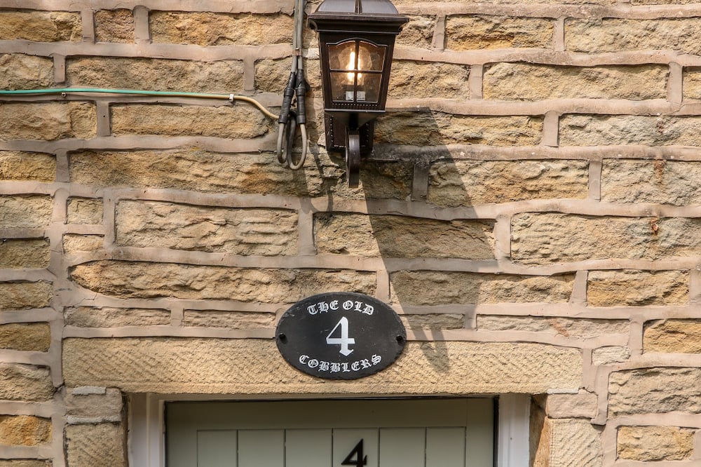 The Old Cobblers - Wheston