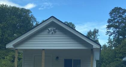 Studio cottage Modern country life -5min to Knightdale Downtown and restaurants